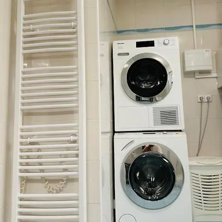 Family-friendly 5 Apartament