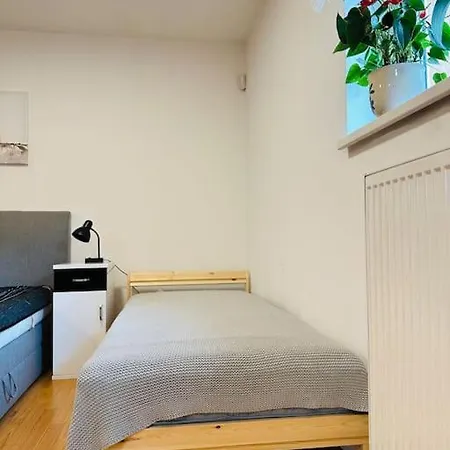 Family-friendly 5 Apartament Praga